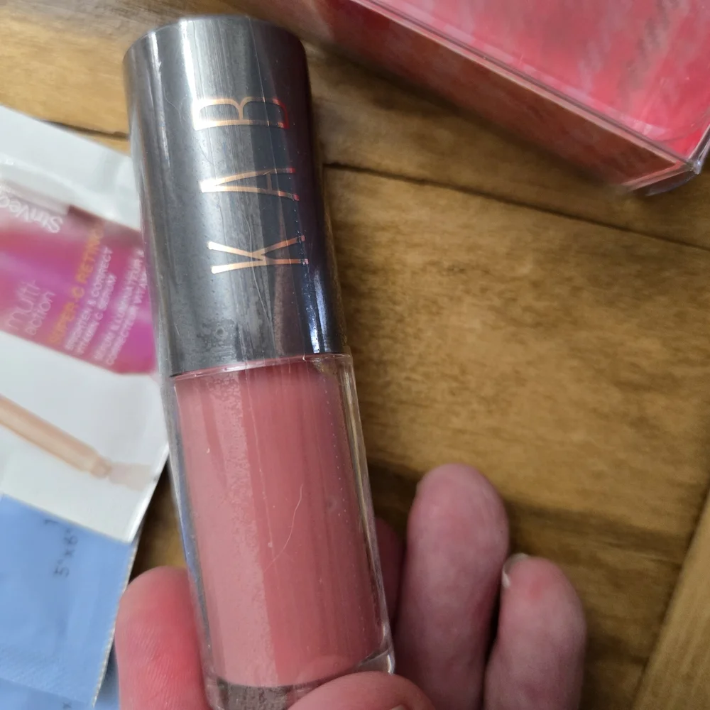 KAB Tinted Lip Gloss, Travel Size Makeup Brush Set, Strivectin Samples &More NEW